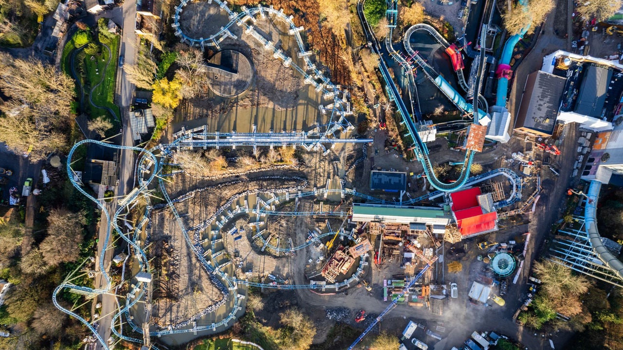 Dock World est la nouvelle zone avec la plus 3e plus longue attraction familiale du Benelux dans le parc d'attractions Walibi Belgium